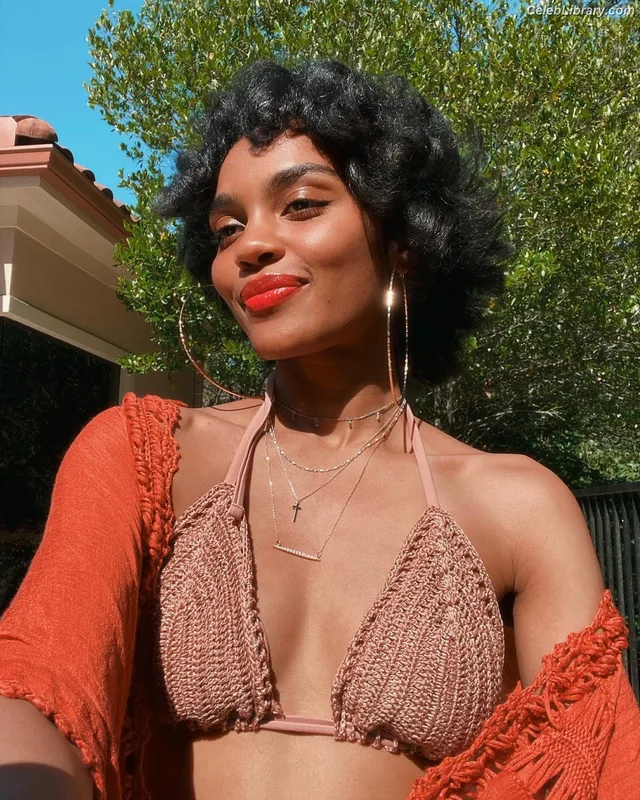 China Anne McClain photo 6 of 115
