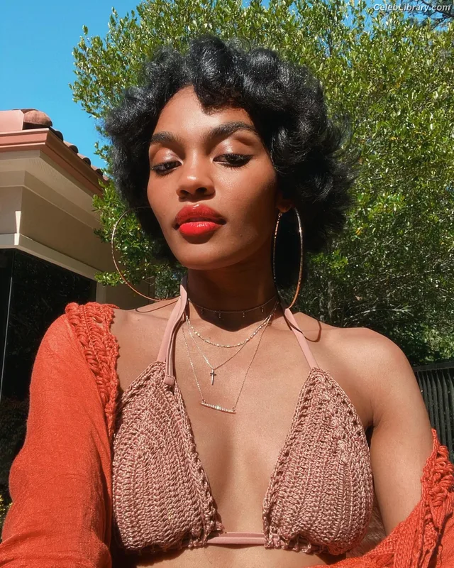 China Anne McClain photo 7 of 115