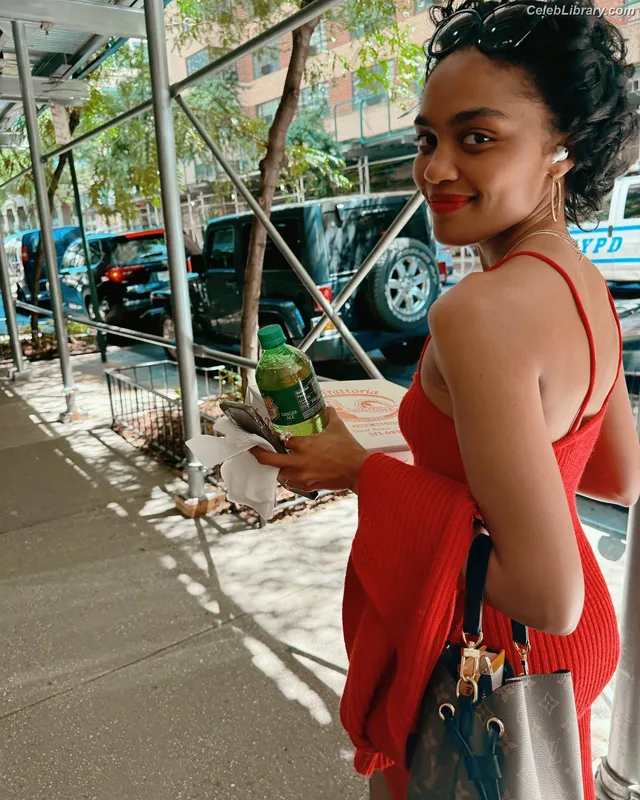 China Anne McClain photo 8 of 115