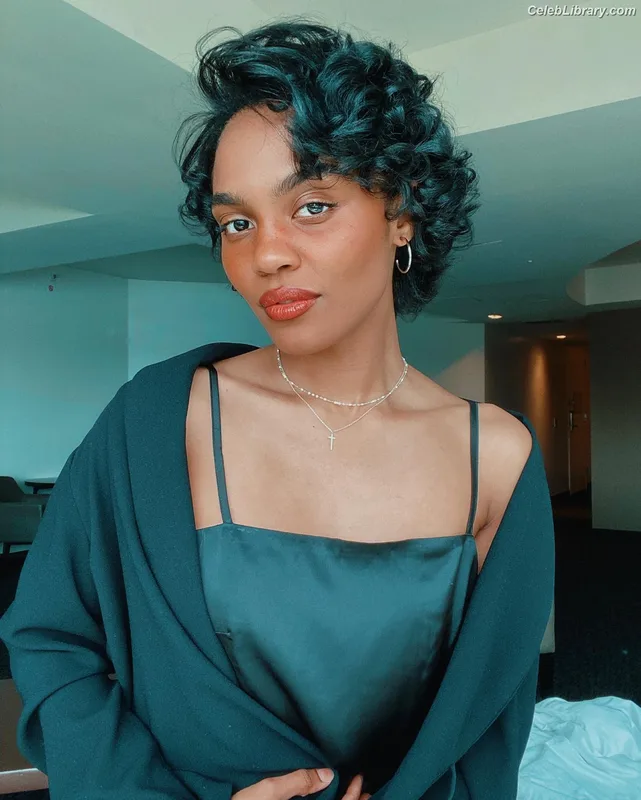 China Anne McClain photo 13 of 115