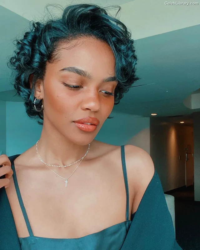 China Anne McClain photo 14 of 115