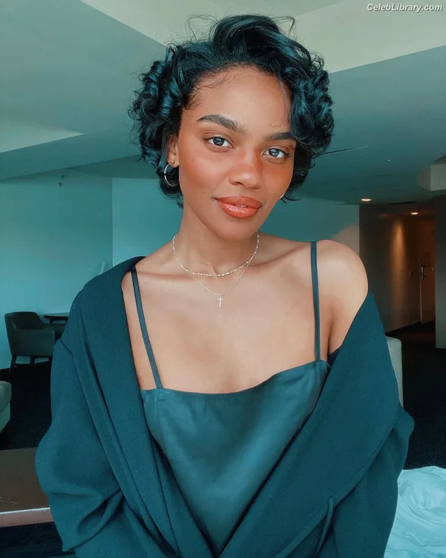 China Anne McClain photo 20 of 115