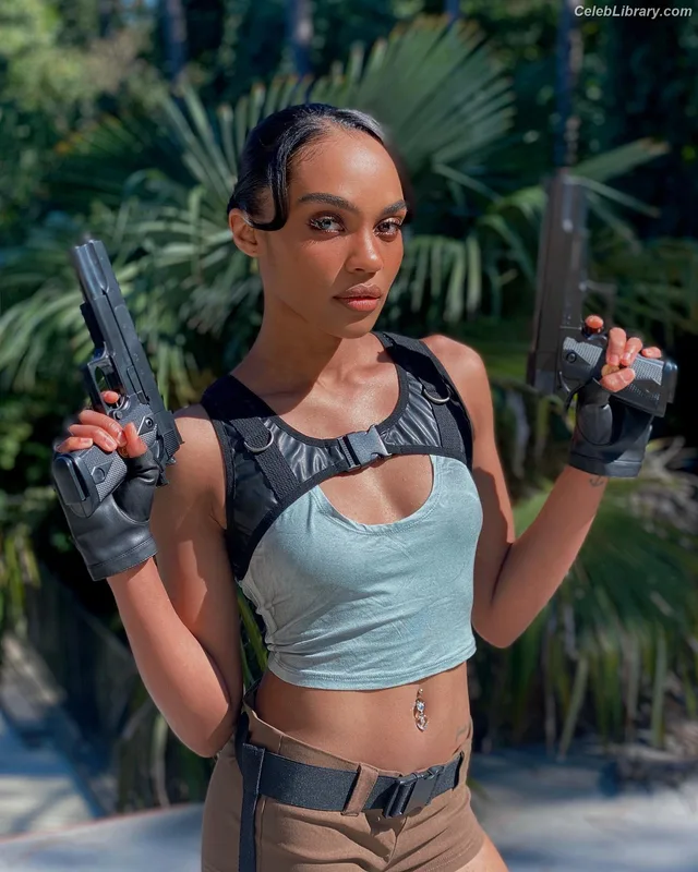 China Anne McClain photo 3 of 115