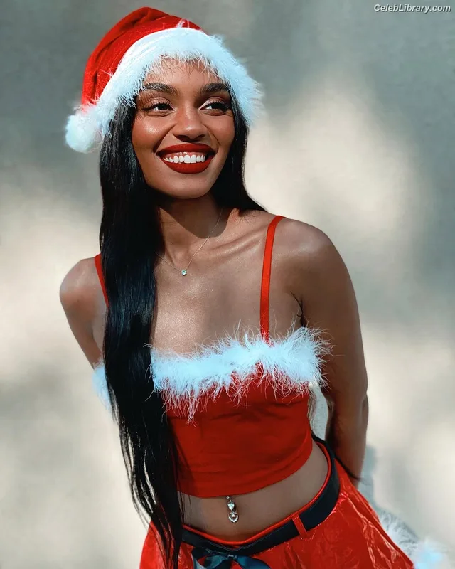 China Anne McClain photo 22 of 115
