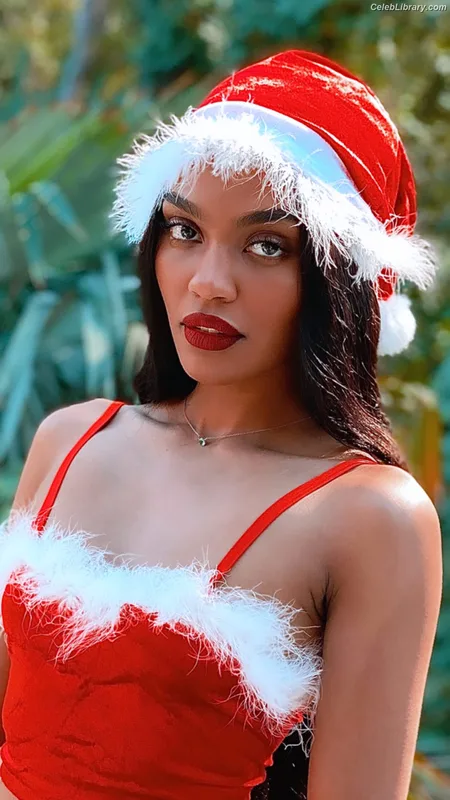 China Anne McClain photo 14 of 115