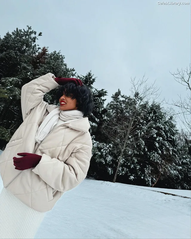 China Anne McClain photo 18 of 115