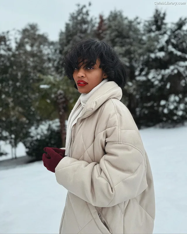 China Anne McClain photo 19 of 115
