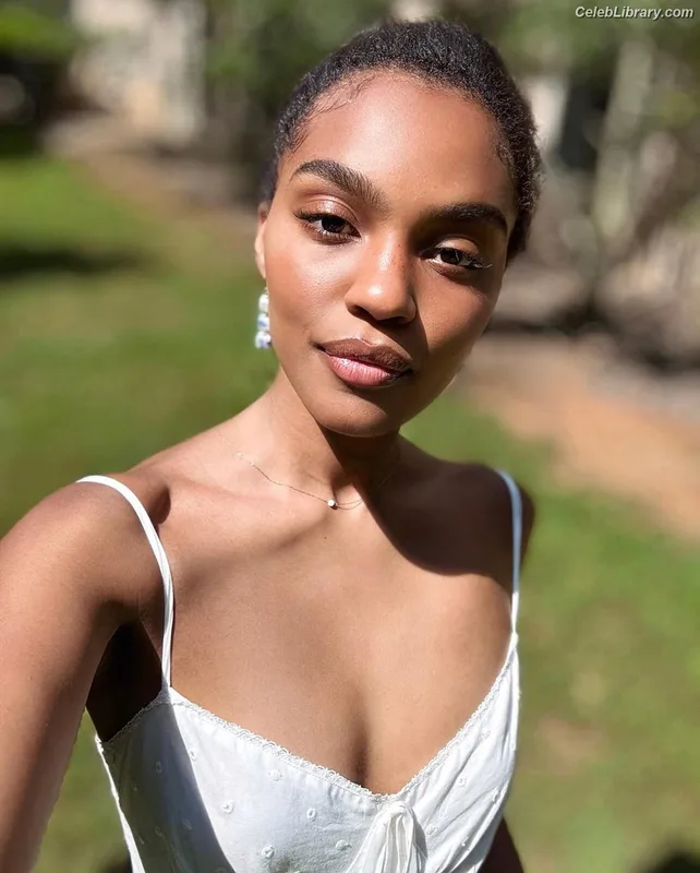 China Anne McClain photo 15 of 115