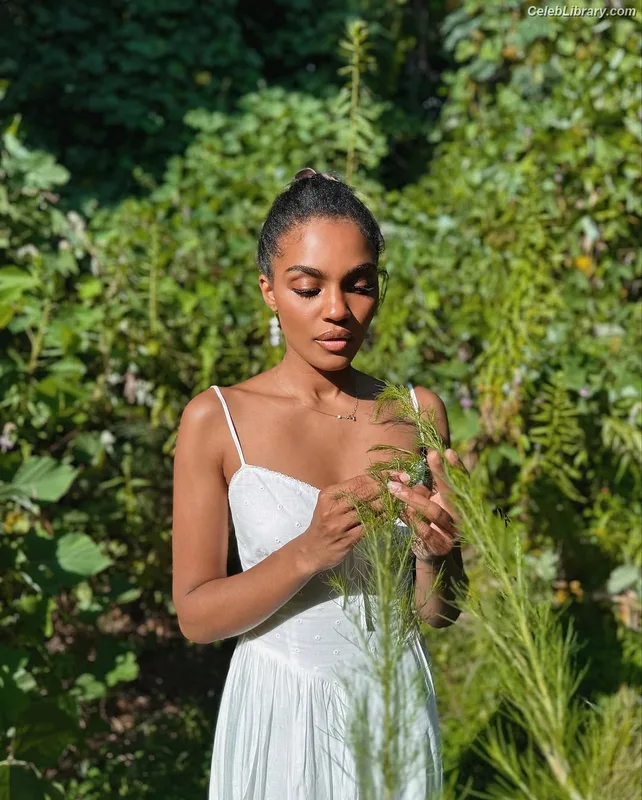 China Anne McClain photo 16 of 115