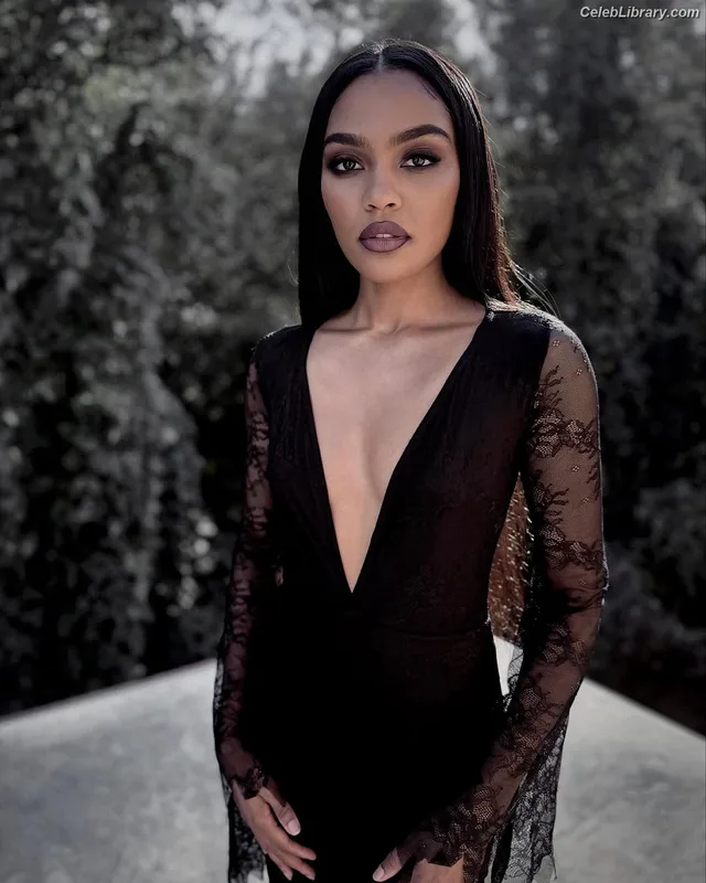 China Anne McClain photo 22 of 115