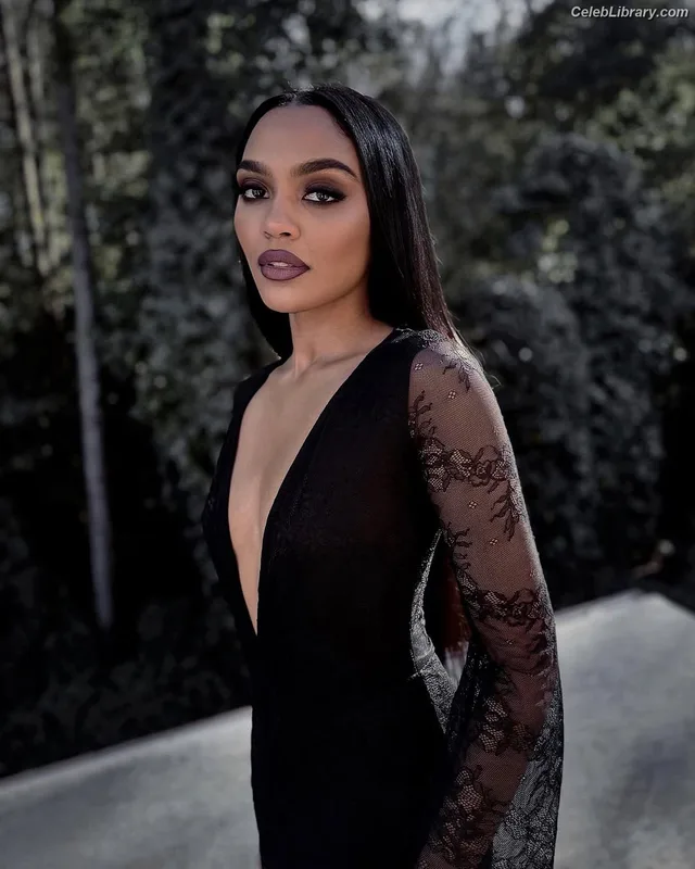 China Anne McClain photo 3 of 115