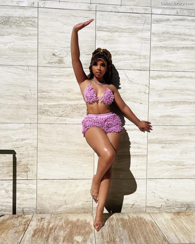 Chloe Bailey photo 9 of 1571