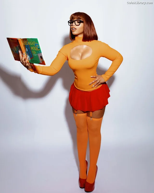 Chloe Bailey photo 23 of 1571