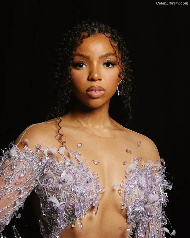 Chloe Bailey photo 15 of 1571