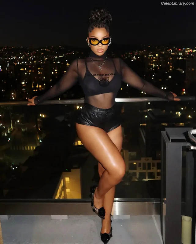 Chloe Bailey photo 5 of 1571