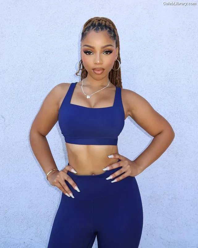 Chloe Bailey photo 1 of 1571
