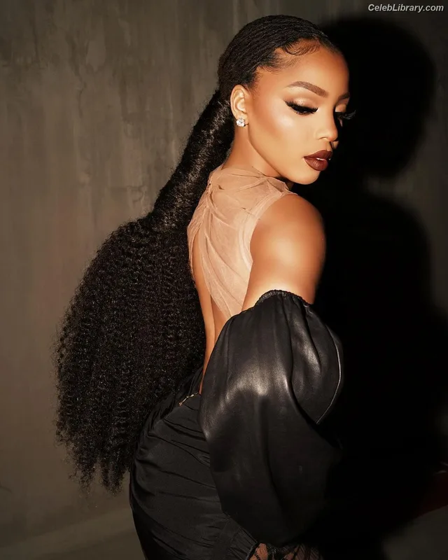 Chloe Bailey photo 10 of 1571