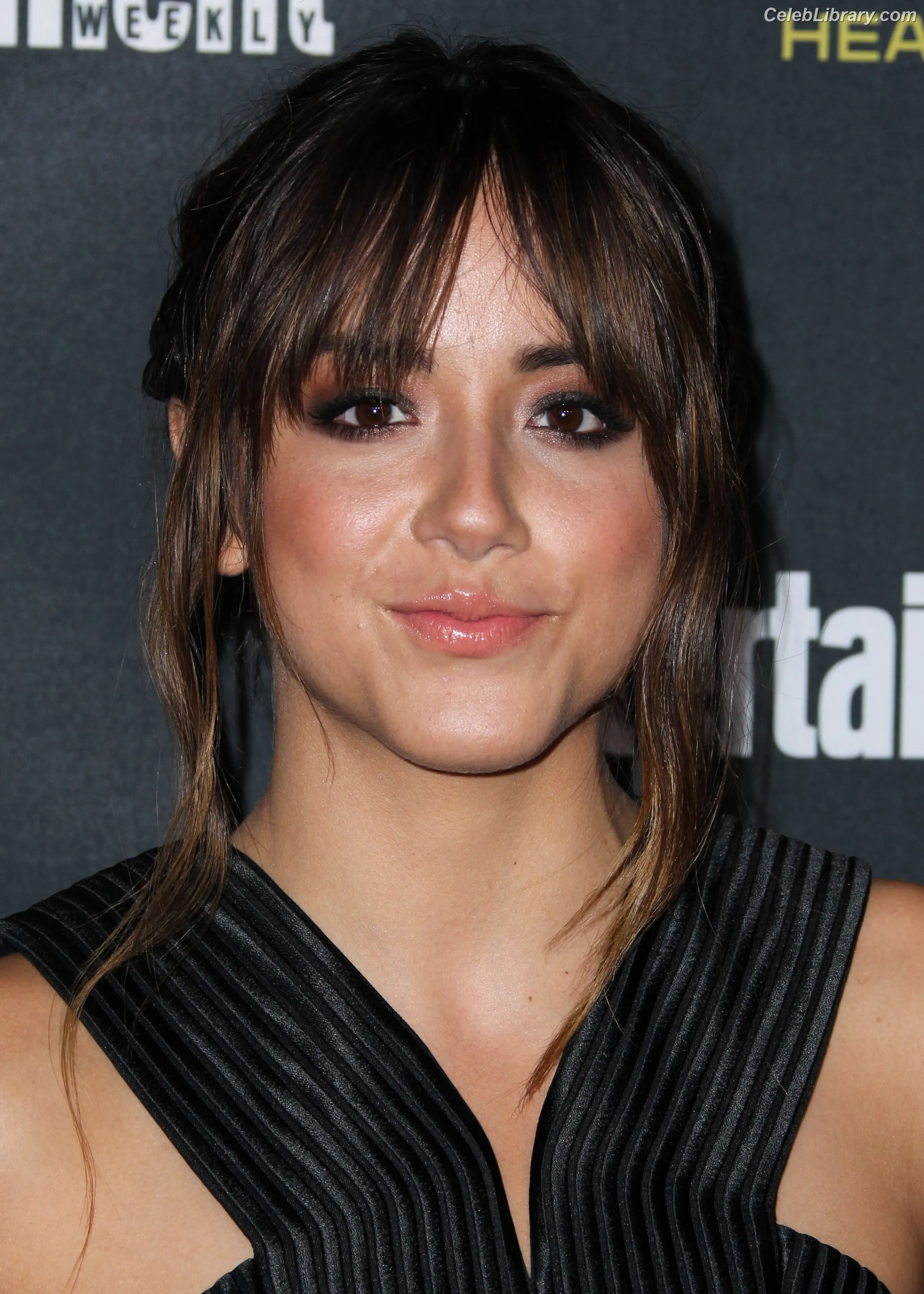 Chloe Bennet photo 9 of 834