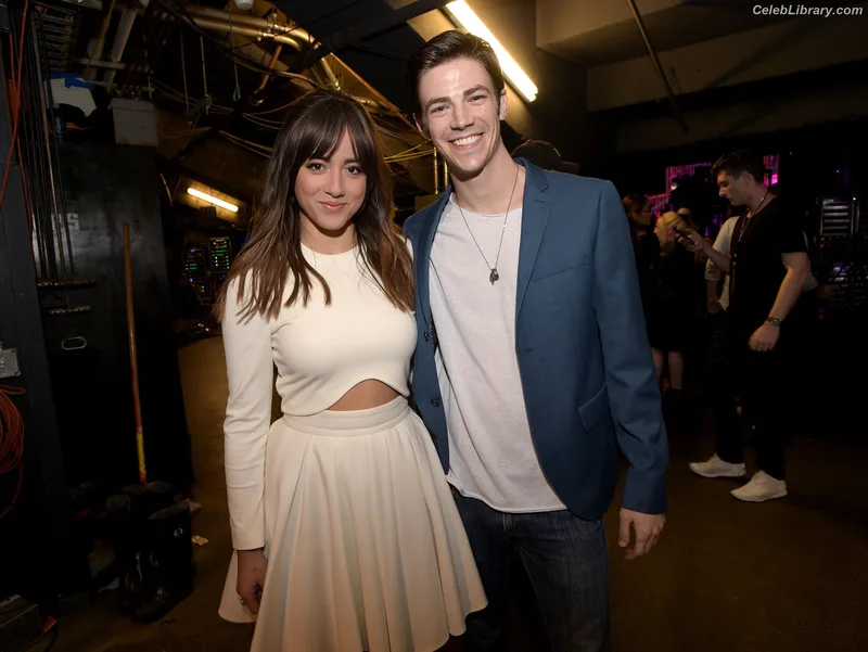 Chloe Bennet photo 21 of 841