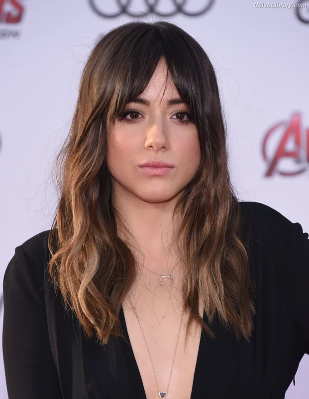 Chloe Bennet photo 3 of 841