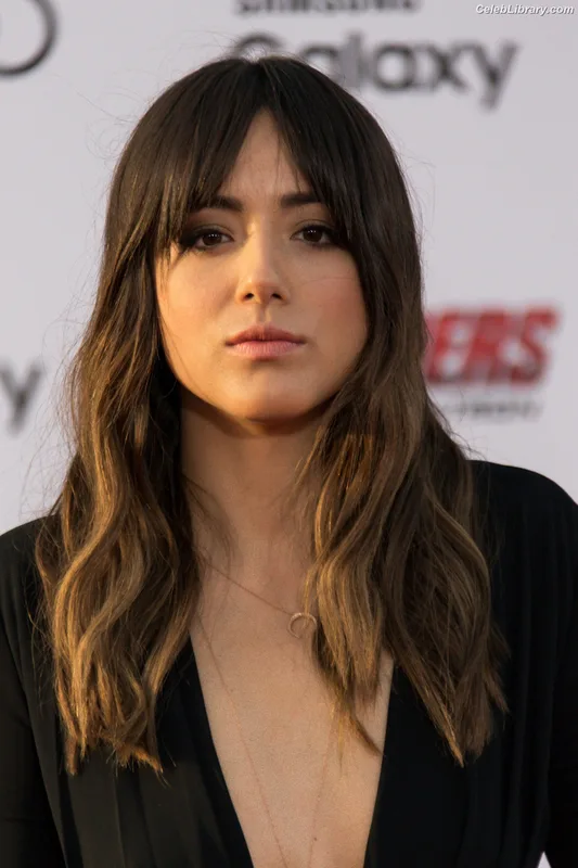 Chloe Bennet photo 24 of 841