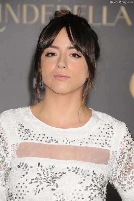 Chloe Bennet photo 1 of 841