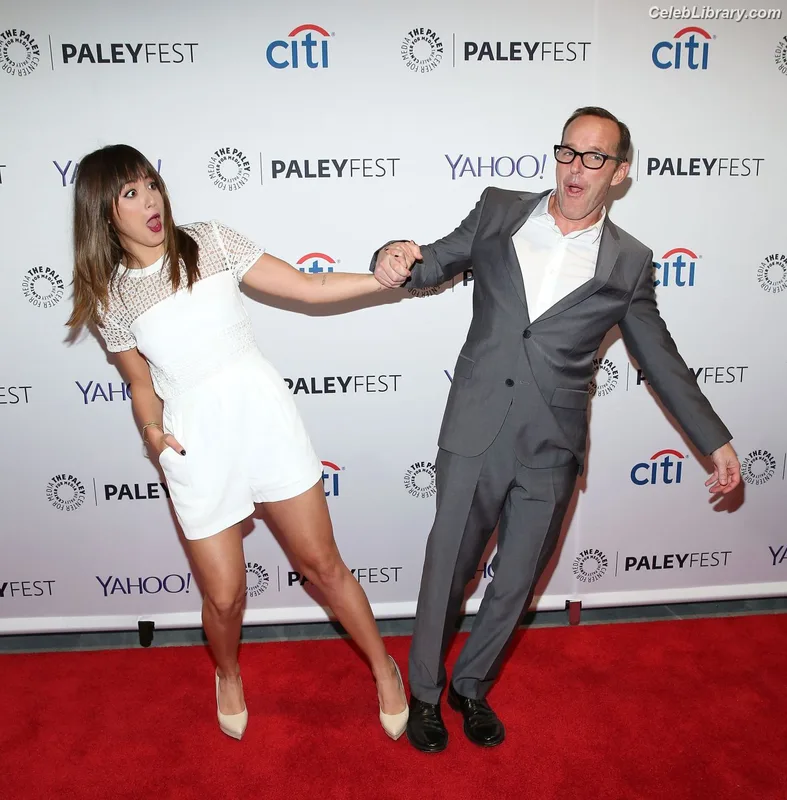 Chloe Bennet photo 5 of 841