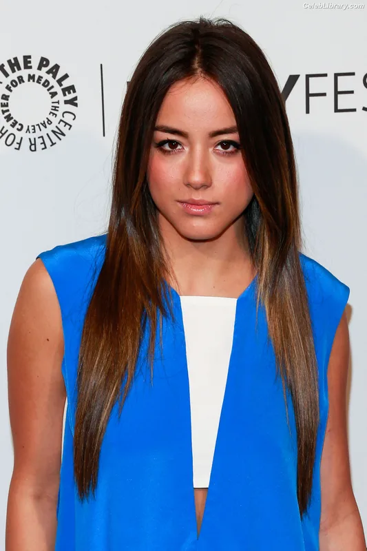 Chloe Bennet photo 6 of 841