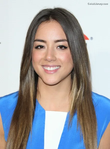 Chloe Bennet photo 15 of 841