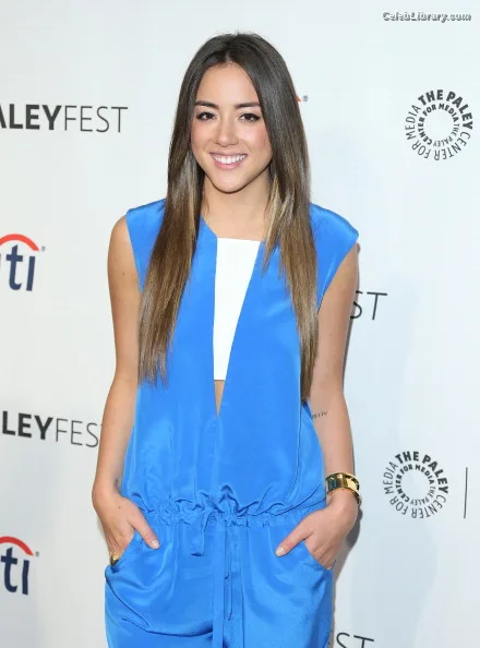 Chloe Bennet photo 5 of 841