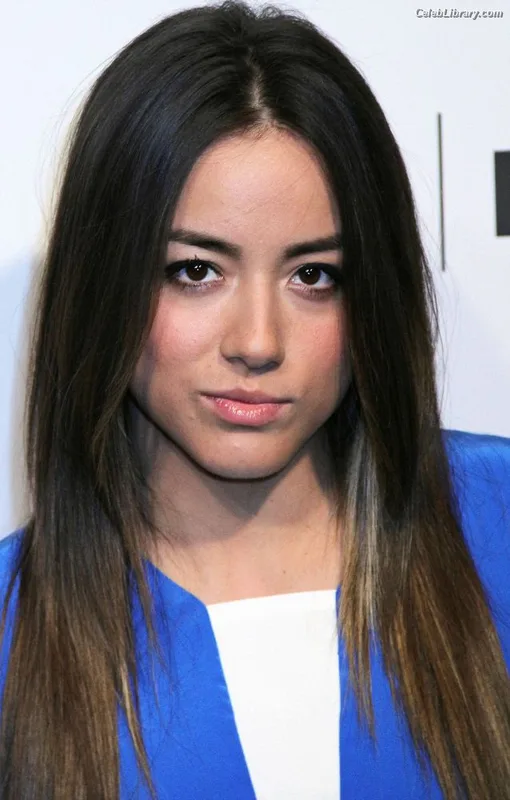 Chloe Bennet photo 9 of 841