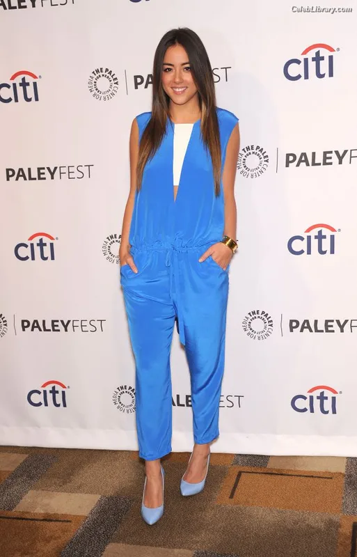 Chloe Bennet photo 14 of 841