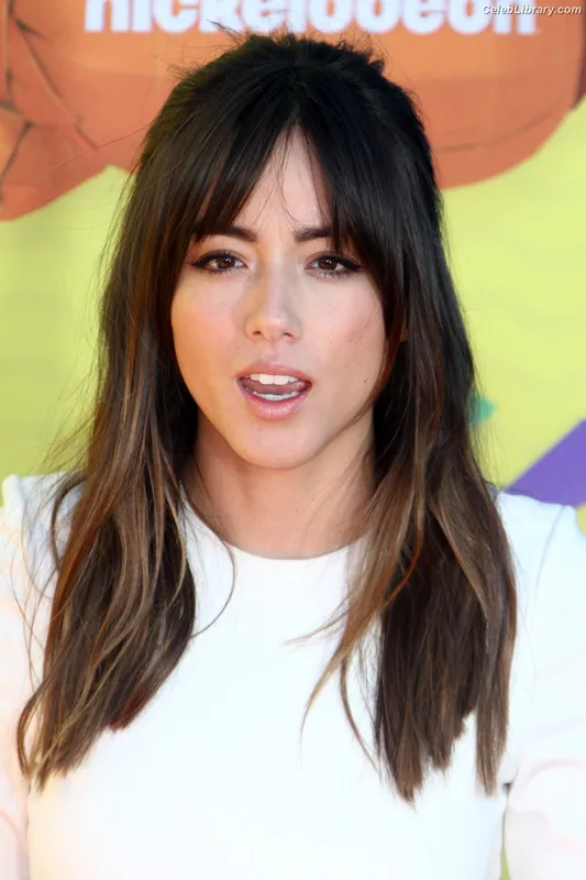 Chloe Bennet photo 6 of 841