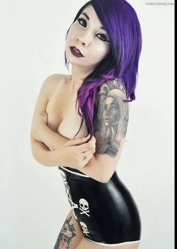 Chloe Drinkwater photo 7 of 989