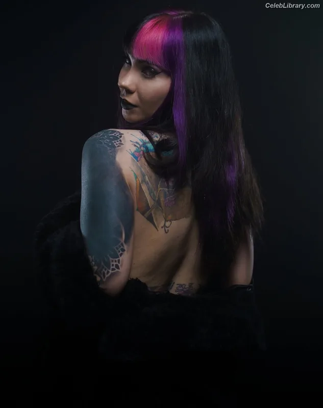 Chloe Drinkwater photo 10 of 989