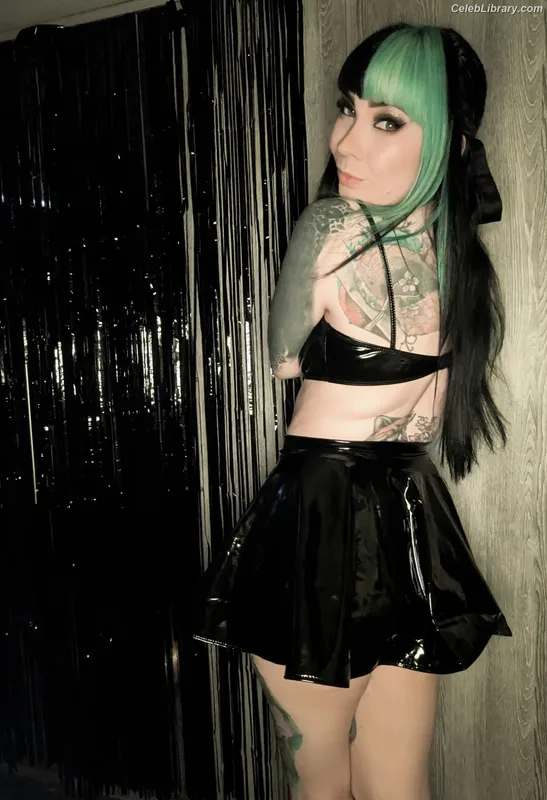 Chloe Drinkwater photo 13 of 989