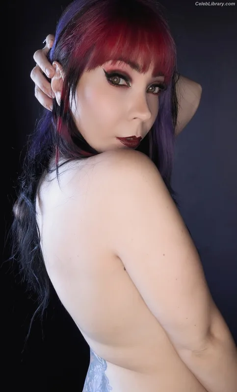 Chloe Drinkwater photo 1 of 989