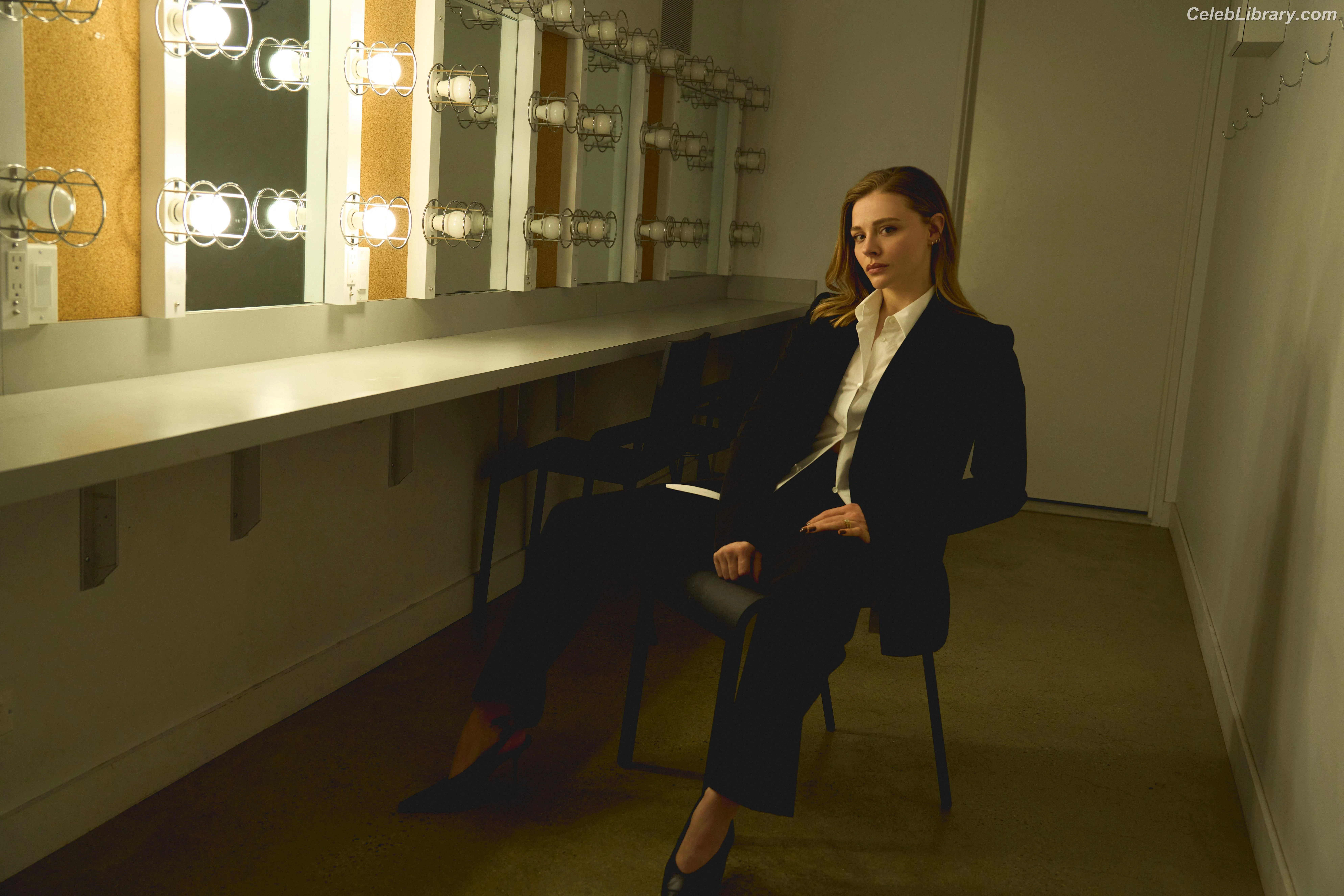 Chloë Grace Moretz photo 11 of 1748