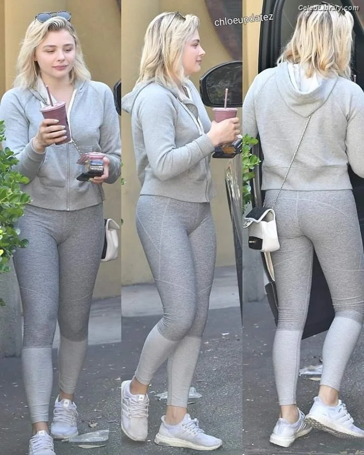 Chloë Grace Moretz photo 24 of 1748