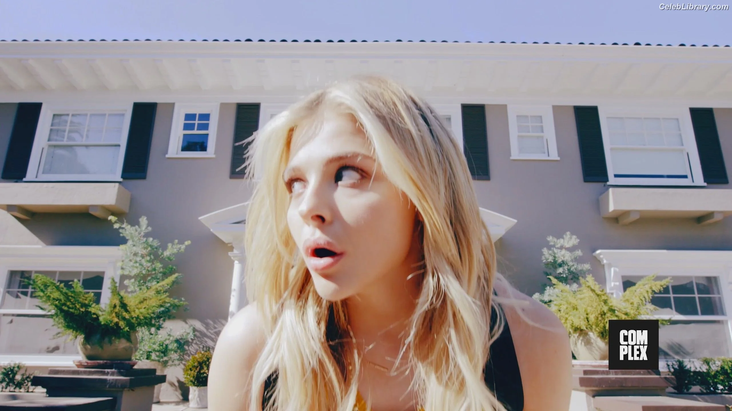 Chloë Grace Moretz photo 20 of 1748