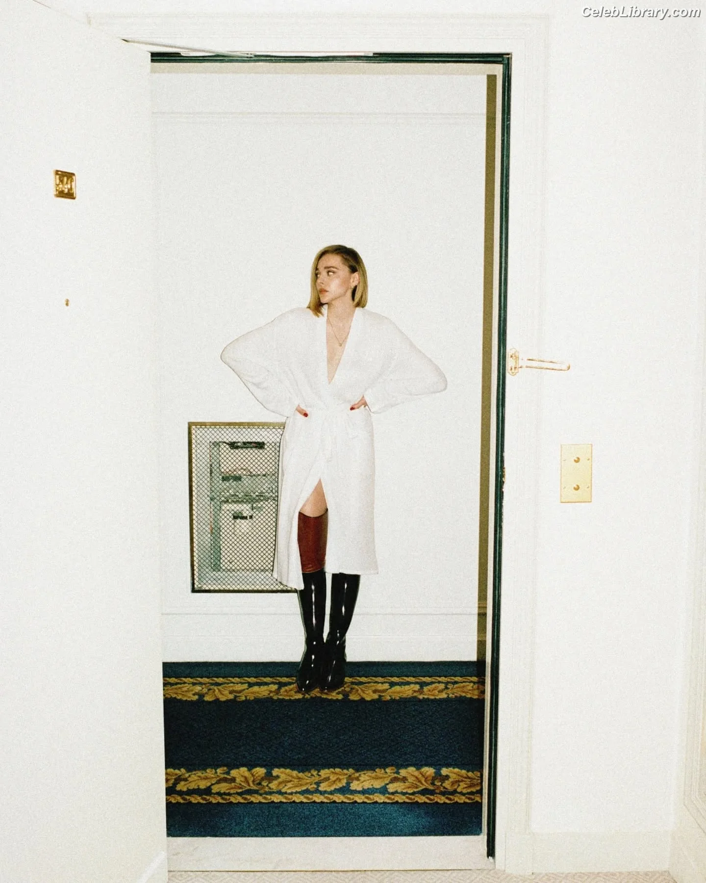 Chloë Grace Moretz photo 2 of 1748