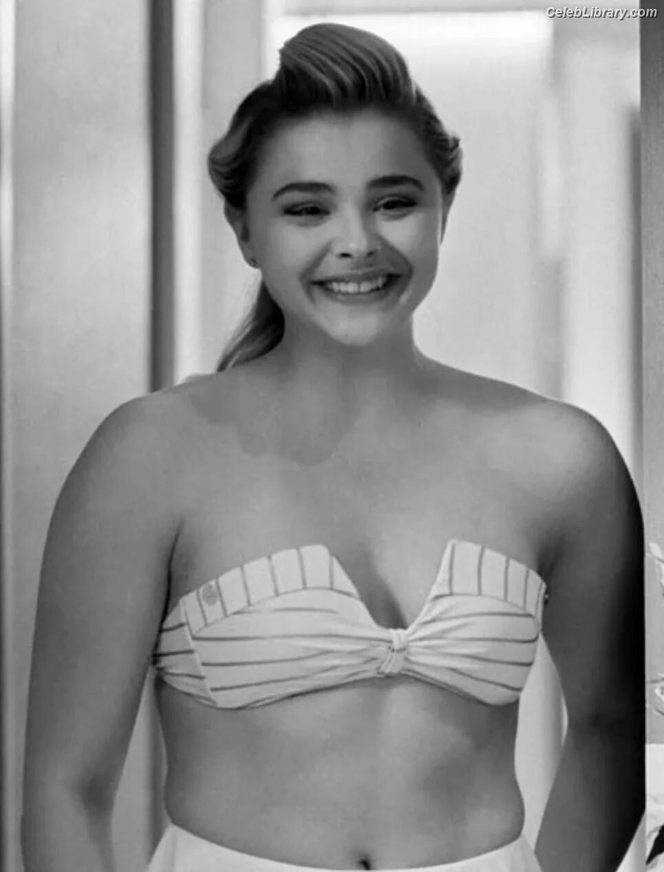 Chloë Grace Moretz photo 6 of 1748