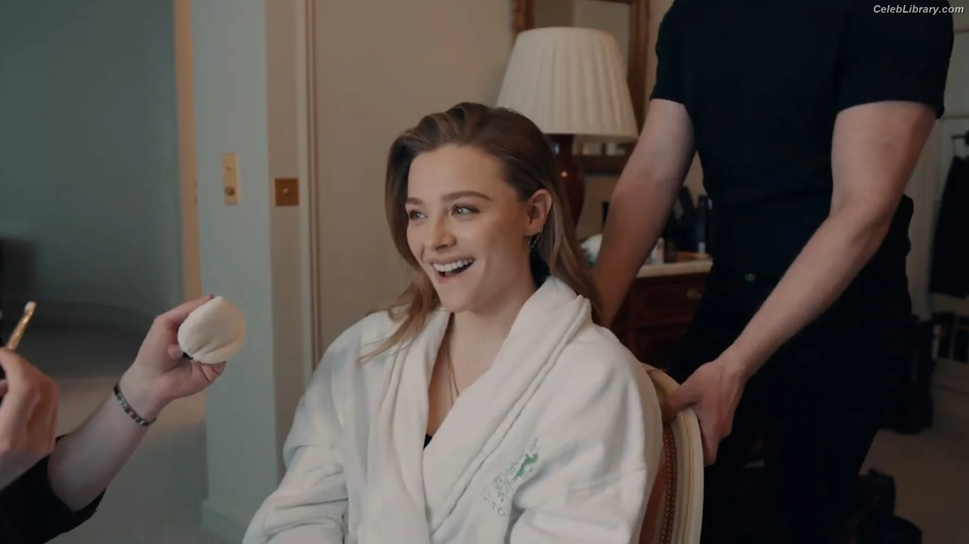 Chloë Grace Moretz photo 5 of 1748