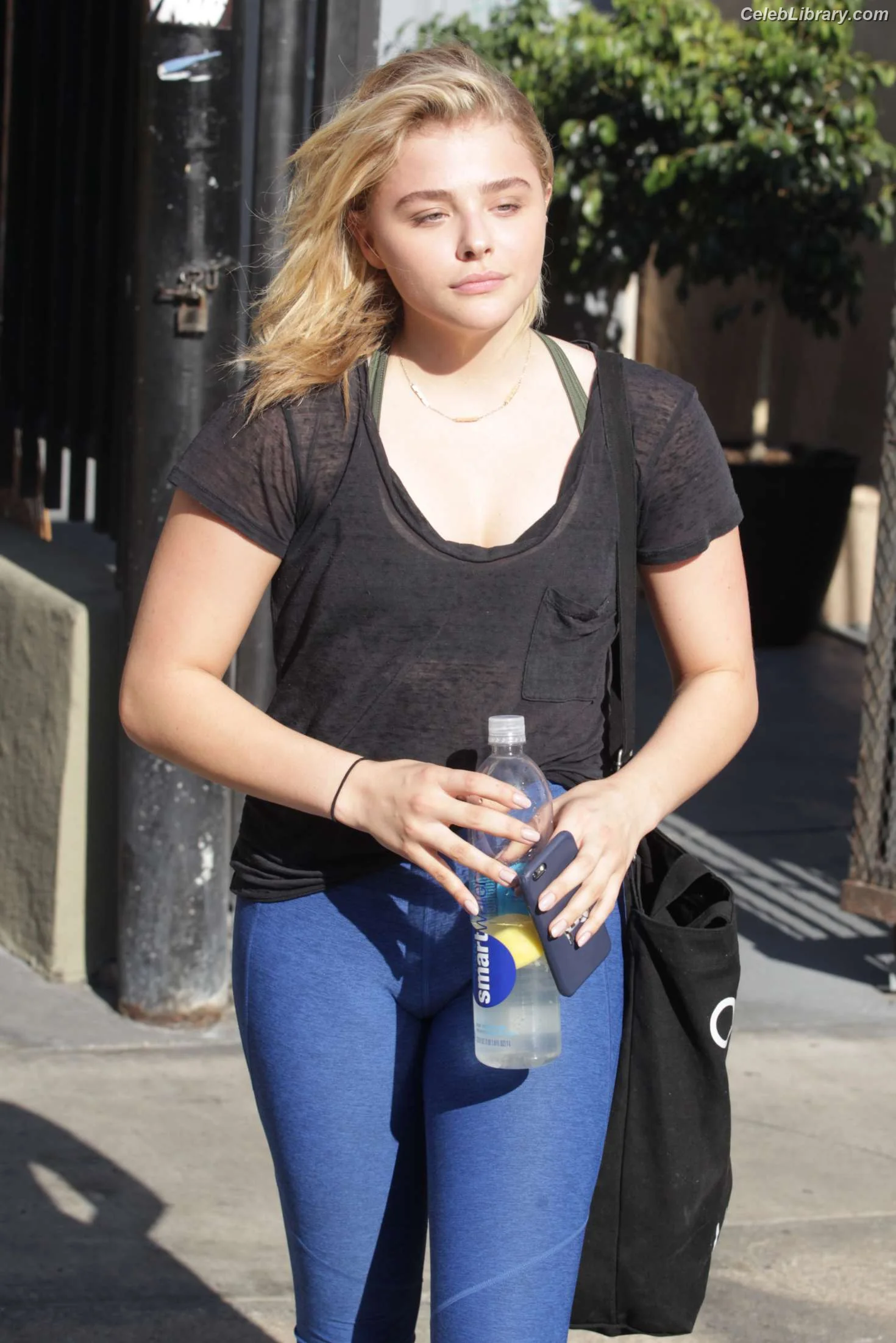 Chloë Grace Moretz photo 23 of 1748