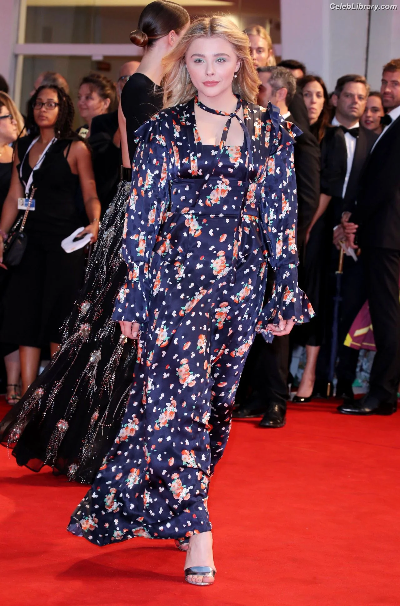 Chloë Grace Moretz photo 1 of 1748