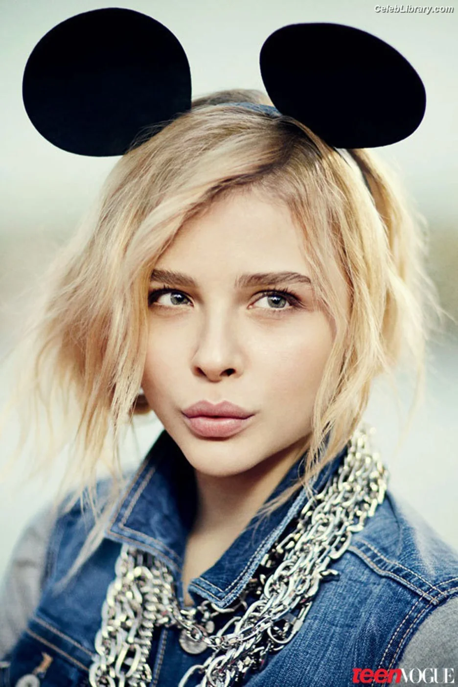 Chloë Grace Moretz photo 14 of 1748