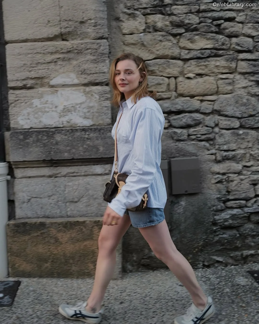 Chloë Grace Moretz photo 23 of 1748