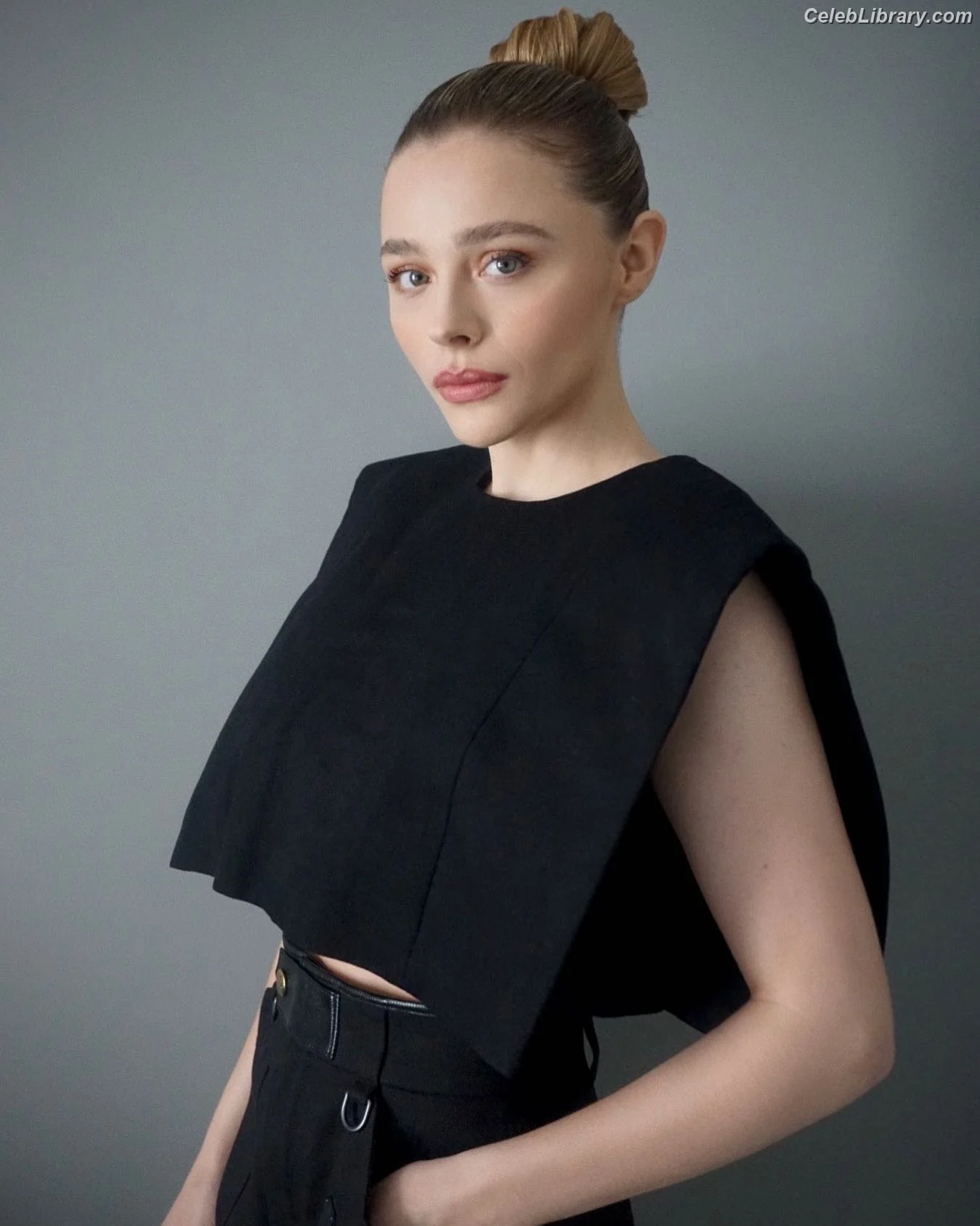 Chloë Grace Moretz photo 19 of 1748