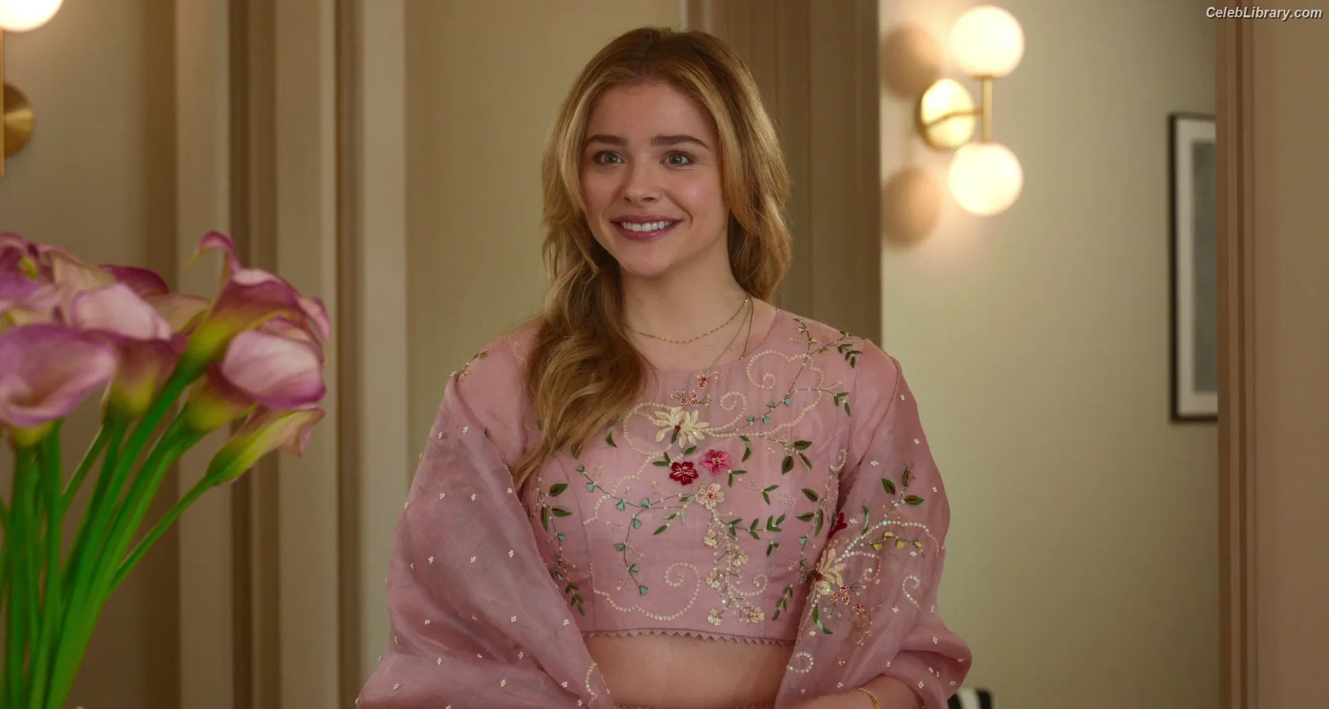 Chloë Grace Moretz photo 7 of 1748