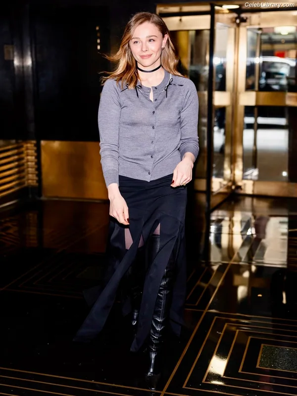 Chloë Grace Moretz photo 2 of 1749